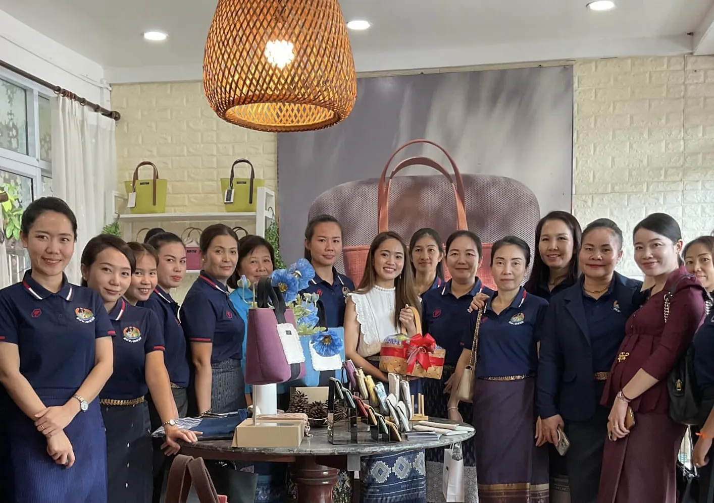 Keeps Loudder with other seminar attendees