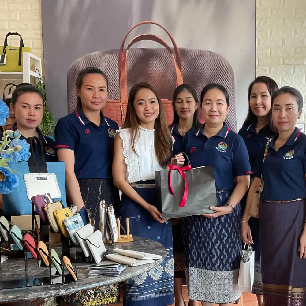 Keeps Loudder talking with Women's Union Foundation member