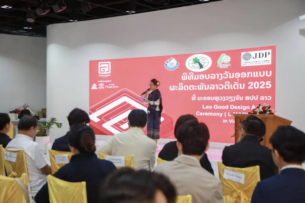 Keeps Loudder team member working on crafts