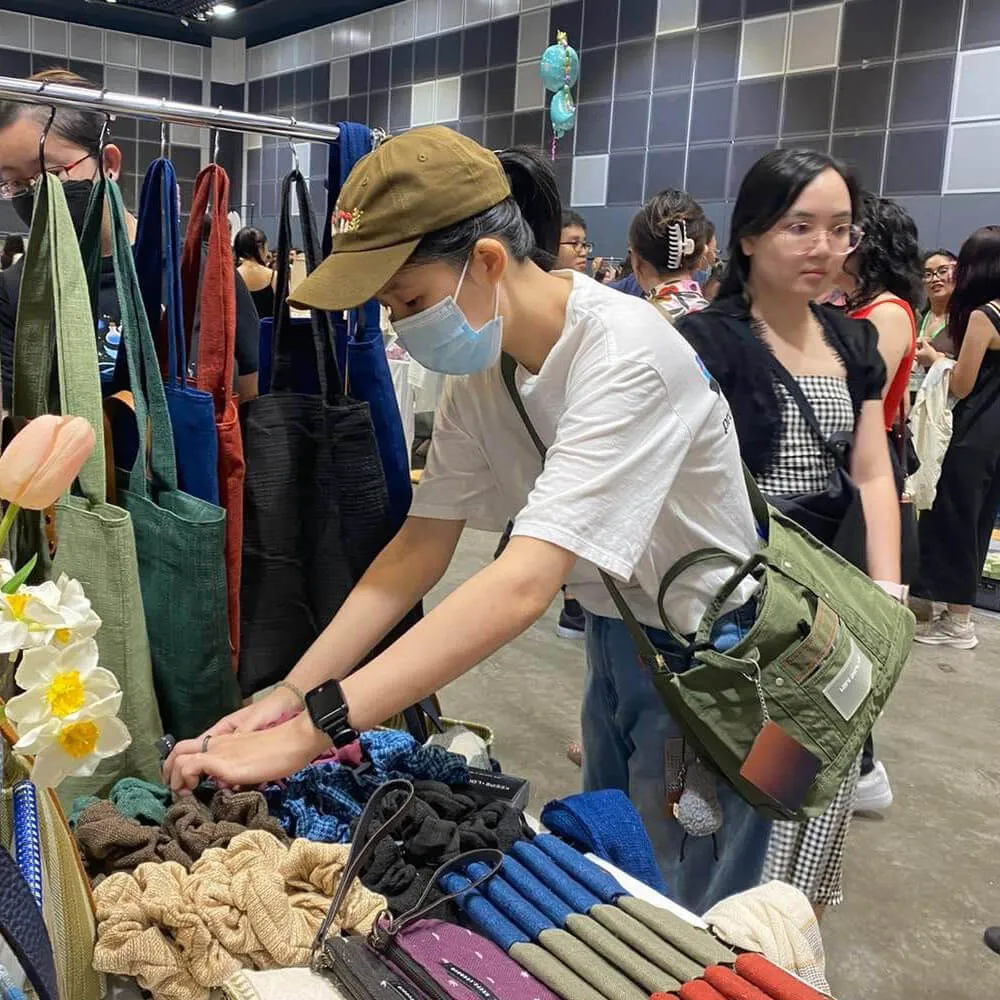 Keeps Loudder at Public Garden booth